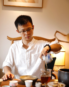 归谷山人